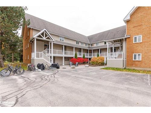 61-22 Ramblings Way, Collingwood, ON - Outdoor With Facade