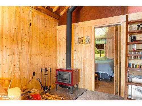 15 Minnow Lane, Dunchurch, ON - Indoor Photo Showing Other Room With Fireplace