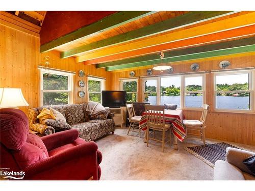 15 Minnow Lane, Dunchurch, ON - Indoor Photo Showing Living Room