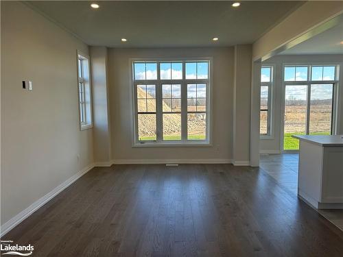 194 Union Boulevard, Wasaga Beach, ON - Indoor Photo Showing Other Room