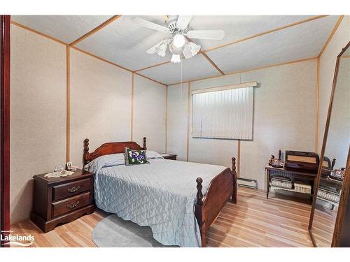 1030 Mccabe Road, Baysville, ON - Indoor Photo Showing Bedroom