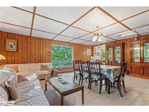 1030 Mccabe Road, Baysville, ON - Indoor Photo Showing Dining Room