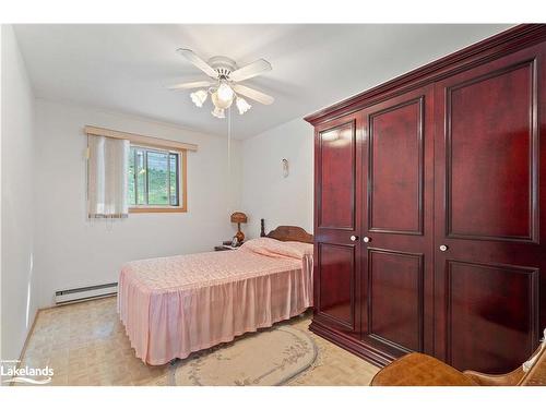 1030 Mccabe Road, Baysville, ON - Indoor Photo Showing Bedroom