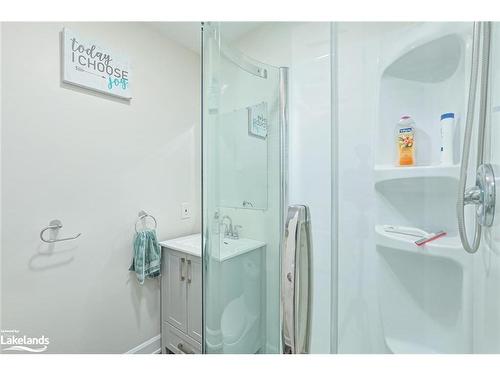 1628 River Road W, Wasaga Beach, ON - Indoor Photo Showing Bathroom