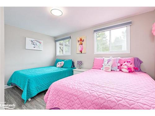 1628 River Road W, Wasaga Beach, ON - Indoor Photo Showing Bedroom