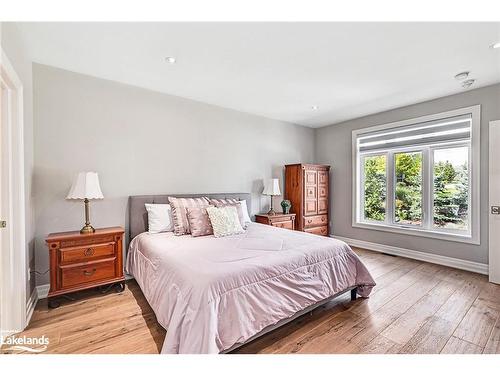 126 West Ridge Drive, Thornbury, ON - Indoor Photo Showing Bedroom