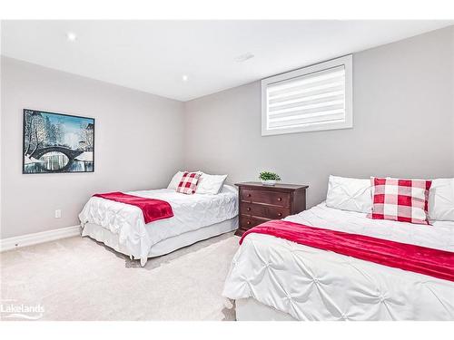 126 West Ridge Drive, Thornbury, ON - Indoor Photo Showing Bedroom