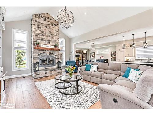 126 West Ridge Drive, Thornbury, ON - Indoor Photo Showing Living Room With Fireplace