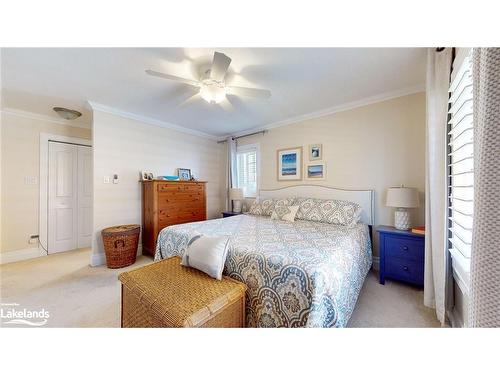 71 Greenway Drive, Wasaga Beach, ON - Indoor Photo Showing Bedroom