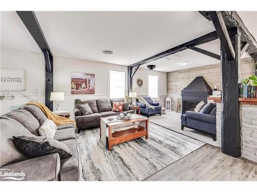 726004 22B Side Road, Grey Highlands, ON - Indoor Photo Showing Living Room