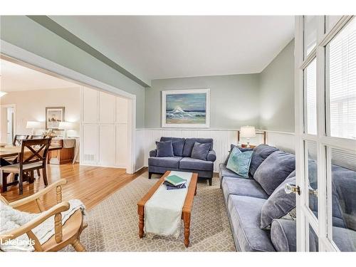 726004 22B Side Road, Grey Highlands, ON - Indoor Photo Showing Living Room