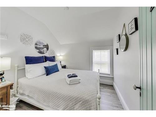 726004 22B Side Road, Grey Highlands, ON - Indoor Photo Showing Bedroom