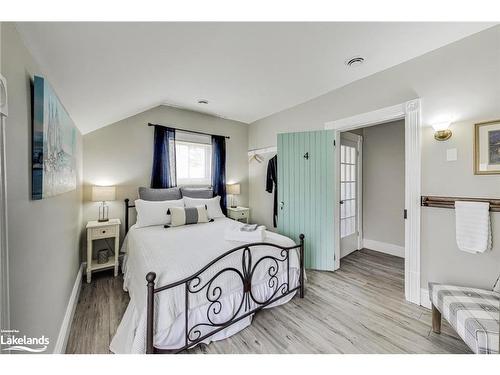 726004 22B Side Road, Grey Highlands, ON - Indoor Photo Showing Bedroom