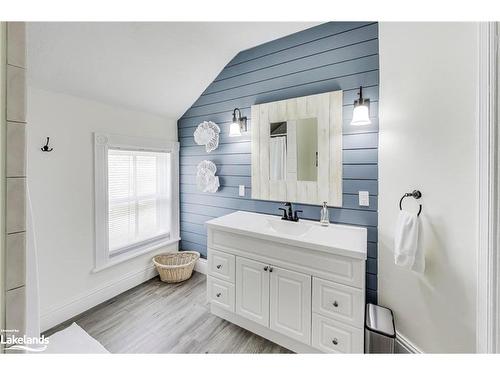 726004 22B Side Road, Grey Highlands, ON - Indoor Photo Showing Bathroom