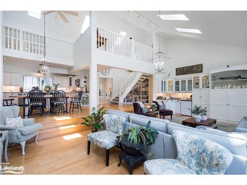 160 Princeton Shores Boulevard, Collingwood, ON - Indoor Photo Showing Living Room