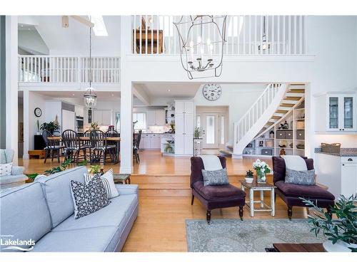 160 Princeton Shores Boulevard, Collingwood, ON - Indoor Photo Showing Living Room