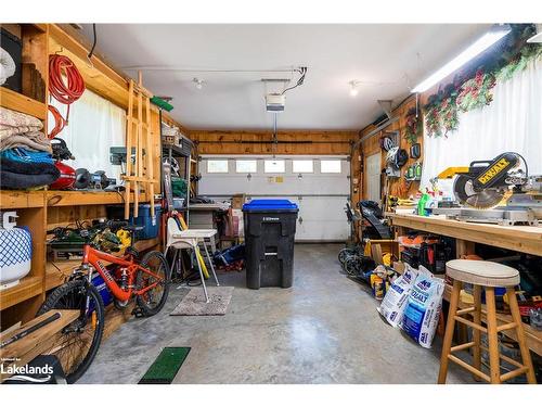 160 Princeton Shores Boulevard, Collingwood, ON - Indoor Photo Showing Garage