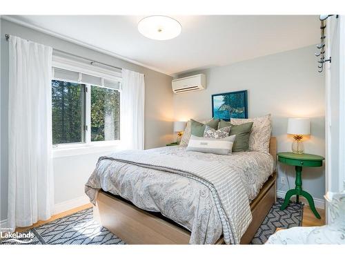 160 Princeton Shores Boulevard, Collingwood, ON - Indoor Photo Showing Bedroom