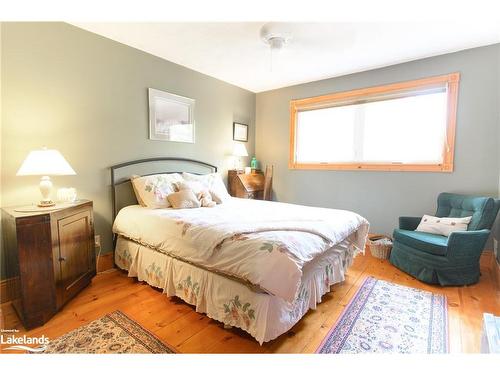 80 Mary Street, Creemore, ON - Indoor Photo Showing Bedroom