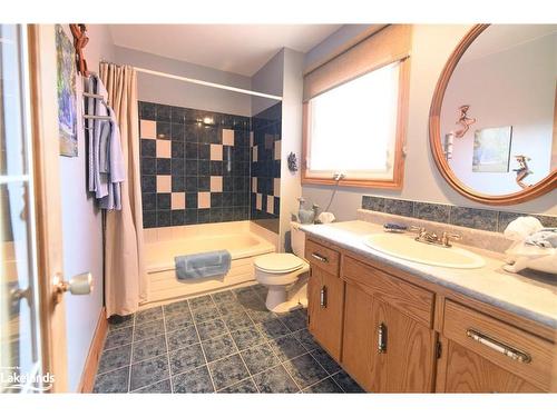 80 Mary Street, Creemore, ON - Indoor Photo Showing Bathroom