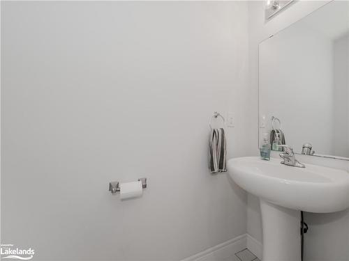 22 Quinn Forest Drive, Bracebridge, ON - Indoor Photo Showing Bathroom