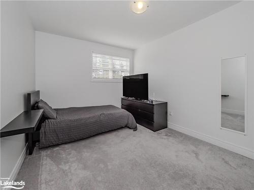 22 Quinn Forest Drive, Bracebridge, ON - Indoor Photo Showing Bedroom