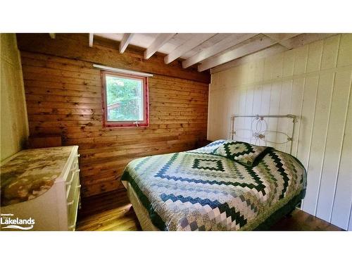 1060 Baker Side Road, Bracebridge, ON - Indoor Photo Showing Bedroom