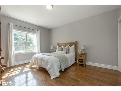 75 Edward Street E, Creemore, ON - Indoor Photo Showing Bedroom