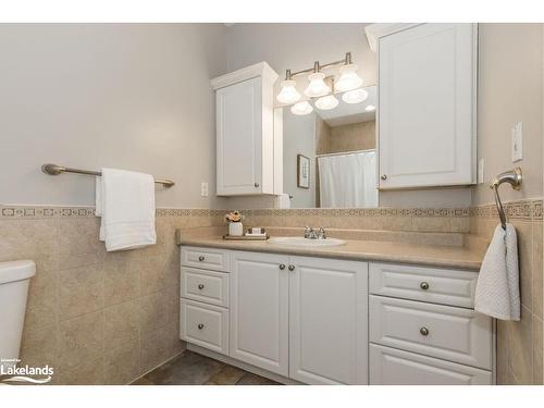 75 Edward Street E, Creemore, ON - Indoor Photo Showing Bathroom