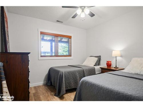 331 Mariners Way, Collingwood, ON - Indoor Photo Showing Bedroom