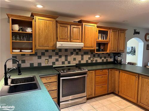 7253 36/37 Nottawasaga Sideroad Sideroad, Clearview, ON - Indoor Photo Showing Kitchen With Double Sink