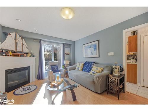 29 Boyd Crescent, Oro-Medonte, ON - Indoor Photo Showing Living Room With Fireplace