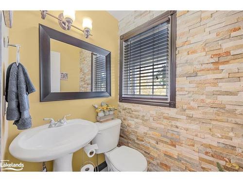 29 Boyd Crescent, Oro-Medonte, ON - Indoor Photo Showing Bathroom