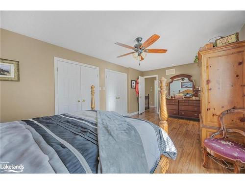 29 Boyd Crescent, Oro-Medonte, ON - Indoor Photo Showing Bedroom