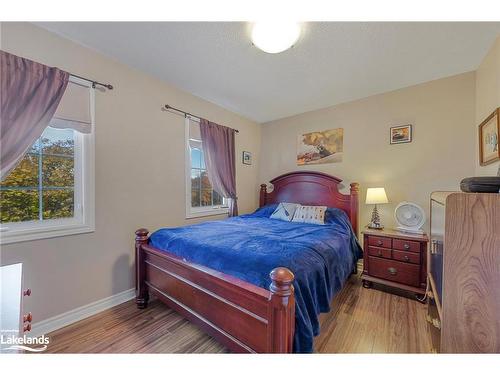 29 Boyd Crescent, Oro-Medonte, ON - Indoor Photo Showing Bedroom