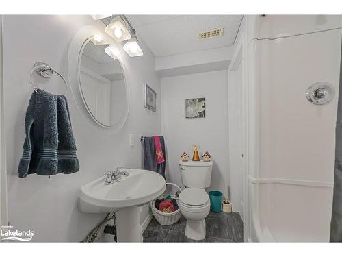 29 Boyd Crescent, Oro-Medonte, ON - Indoor Photo Showing Bathroom