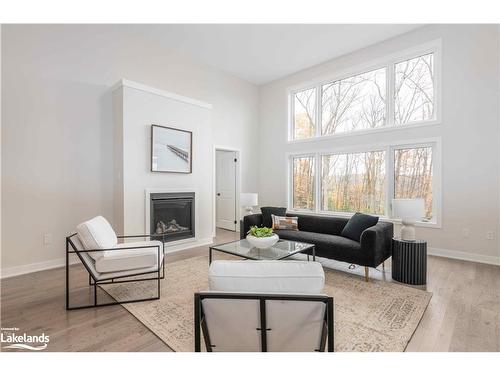 1009 Boyne Ridge Court, Lake Of Bays, ON - Indoor Photo Showing Living Room With Fireplace