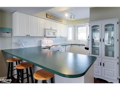 9 Valleymede Court, Collingwood, ON - Indoor Photo Showing Kitchen