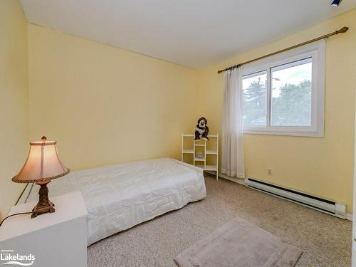 600 David Street, Gravenhurst, ON - Indoor Photo Showing Bedroom