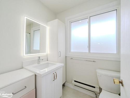 600 David Street, Gravenhurst, ON - Indoor Photo Showing Laundry Room