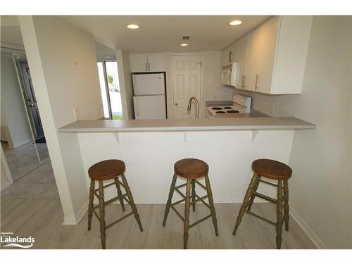 151-53 Trott Boulevard, Collingwood, ON - Indoor Photo Showing Kitchen