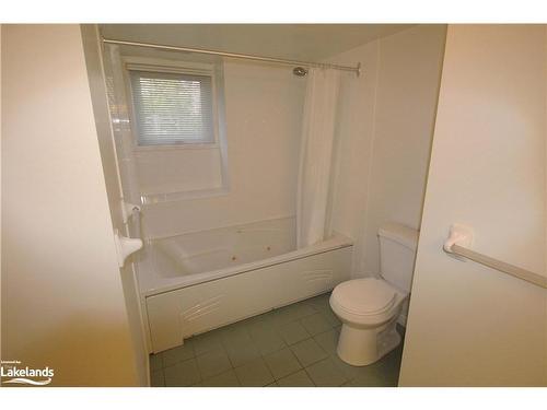 151-53 Trott Boulevard, Collingwood, ON - Indoor Photo Showing Bathroom