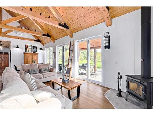 195 Centre Street, Meaford, ON - Indoor Photo Showing Living Room With Fireplace