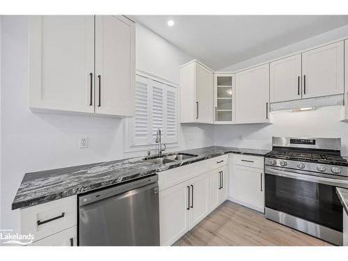 96 Mclean Avenue, Collingwood, ON - Indoor Photo Showing Kitchen