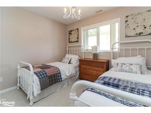 938 Cedar Pointe Court, Collingwood, ON - Indoor Photo Showing Bedroom