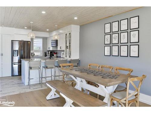 4 Turner Drive, Huntsville, ON - Indoor Photo Showing Dining Room