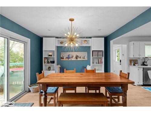 3772 Harry'S Lane, Ramara, ON - Indoor Photo Showing Dining Room