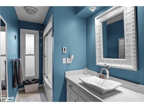 3772 Harry'S Lane, Ramara, ON - Indoor Photo Showing Bathroom