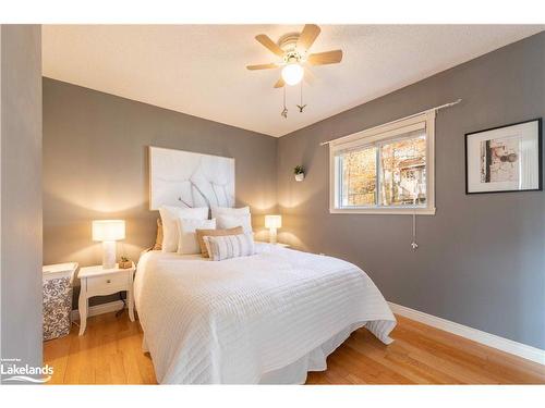 9 Crestview Drive, Huntsville, ON - Indoor Photo Showing Bedroom