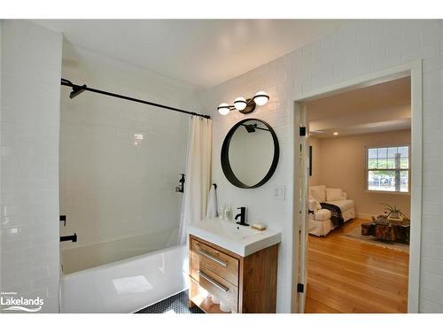 85 Glenwood Drive, Wasaga Beach, ON - Indoor Photo Showing Bathroom